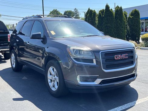 Used 2016 GMC Acadia SLE FWD image 2