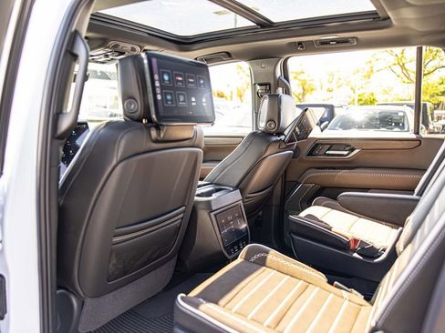 Used 2026 GMC Yukon XL Denali Ultimate AWD/4WD image 34