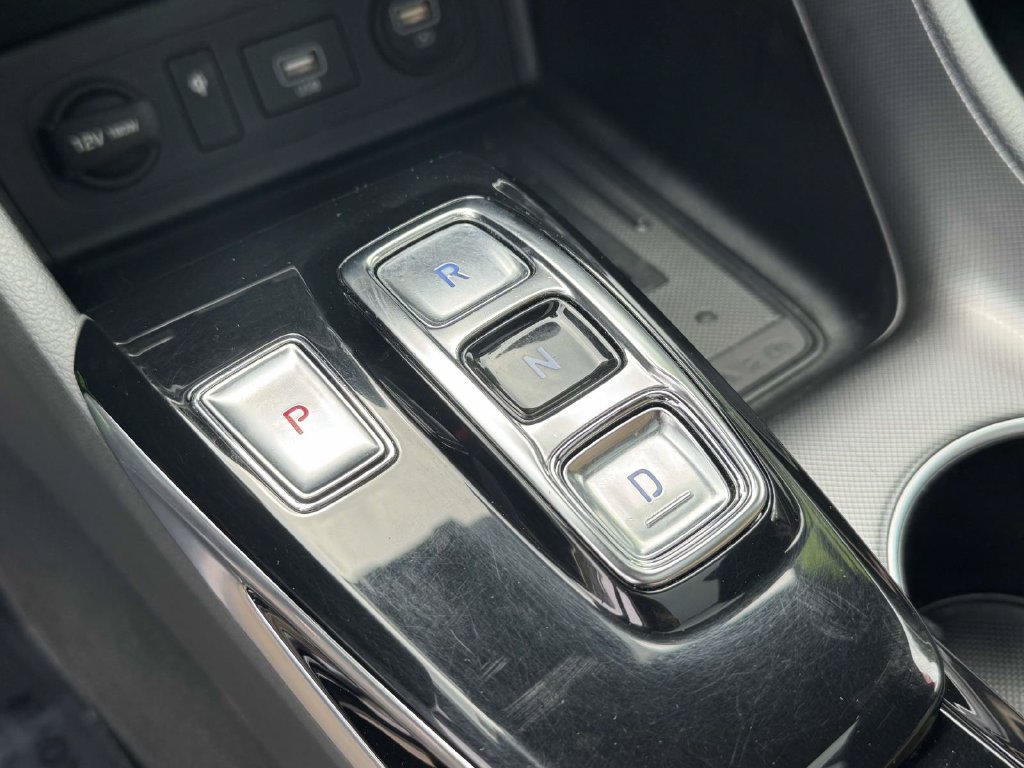 Used 2021 Hyundai Sonata Limited w/ Preferred Accessory Package FWD image 14