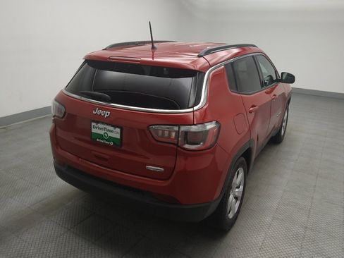 Used 2018 Jeep Compass Latitude w/ Cold Weather Group FWD image 9