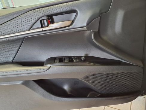 Used 2025 Toyota Camry XSE FWD image 16