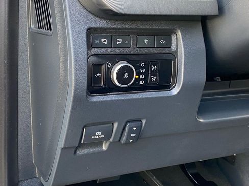 Used 2023 Ford F250 Platinum w/ Tremor Off-Road Package image 11