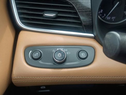 Used 2018 Buick LaCrosse Essence FWD image 27