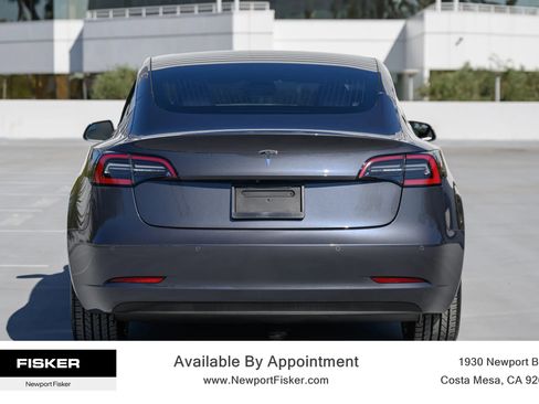 Used 2019 Tesla Model 3 Standard Range Plus image 6