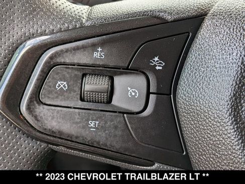 Used 2023 Chevrolet TrailBlazer LT w/ Convenience Package AWD/4WD image 5