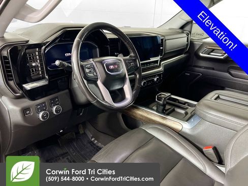 Used 2022 GMC Sierra 1500 Elevation w/ Elevation Premium Package AWD/4WD image 3