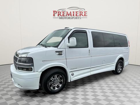 Used 2021 Chevrolet Express 2500 LS w/ Enhanced Convenience Package RWD image 2