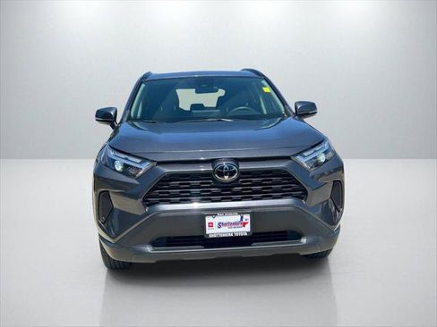 Certified 2022 Toyota RAV4 XLE w/ Convenience Package AWD/4WD image 2