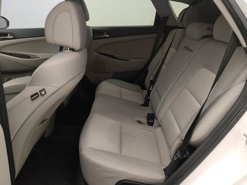 Used 2017 Hyundai Tucson SE image 18