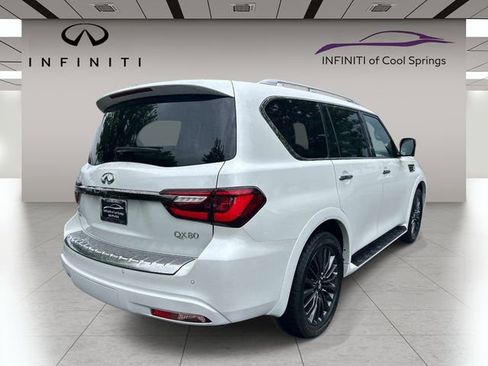 Used 2024 INFINITI QX80 Sensory AWD/4WD image 7
