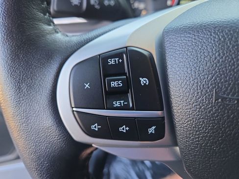 Used 2022 Ford Explorer XLT w/ Equipment Group 202A image 19