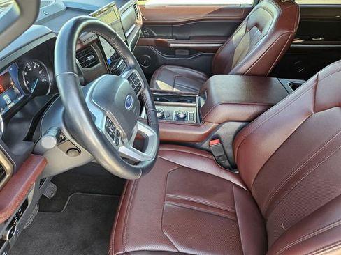Used 2024 Ford Expedition Limited AWD/4WD image 14
