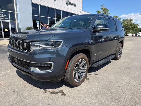 Certified 2024 Jeep Wagoneer 4WD w/ Premium Group I image 3