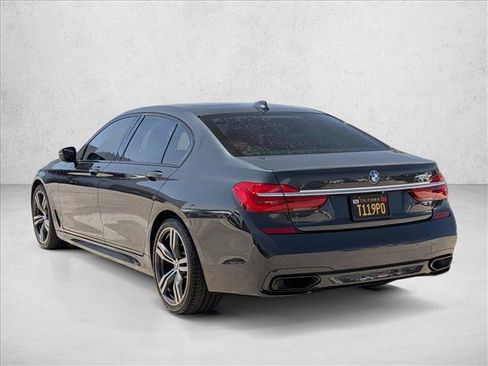 Used 2016 BMW 740i RWD image 7