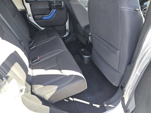 Used 2013 Jeep Wrangler Unlimited Sahara AWD/4WD image 5