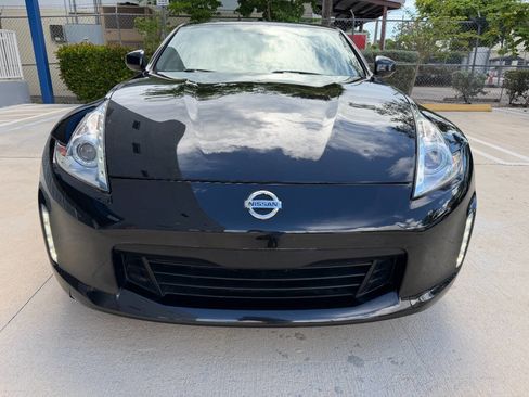 Used 2015 Nissan 370Z Coupe RWD image 3