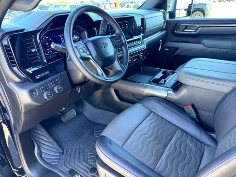 Used 2024 Chevrolet Silverado 2500 ZR2 w/ ZR2 Bison Edition image 12