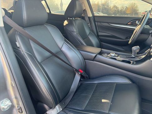 Used 2021 Nissan Maxima 3.5 SV w/ Floor Mat Group image 11