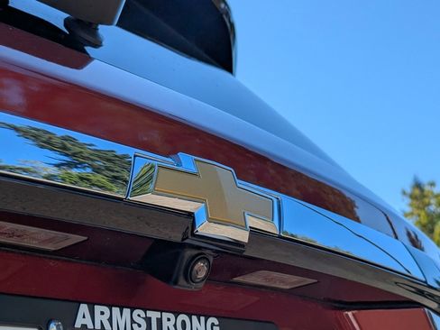 Used 2022 Chevrolet Traverse LT image 35