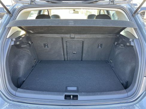 Used 2020 Volkswagen Golf 4-Door FWD image 25