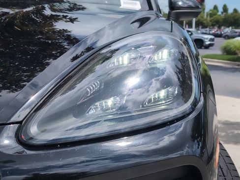 Used 2022 Porsche Cayenne Coupe AWD/4WD image 6