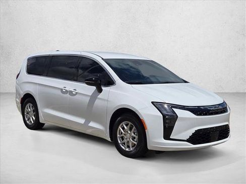 New 2027 Chrysler Pacifica Select FWD image 6