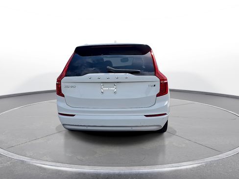 Used 2022 Volvo XC90 T5 Momentum AWD/4WD image 7