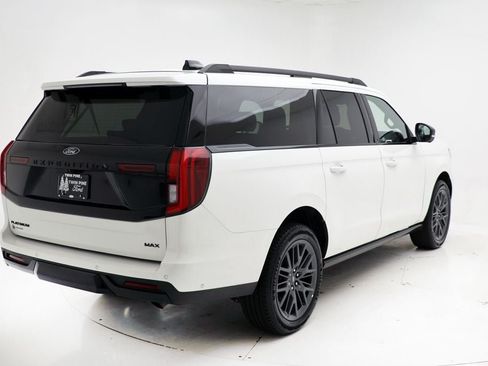 Used 2025 Ford Expedition Max Platinum w/ Stealth Performance Package AWD/4WD image 8