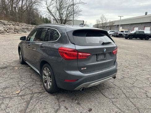 Used 2017 BMW X1 xDrive28i w/ Premium Package image 3