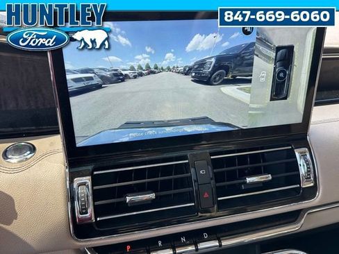 Used 2022 Lincoln Navigator Reserve AWD/4WD image 32