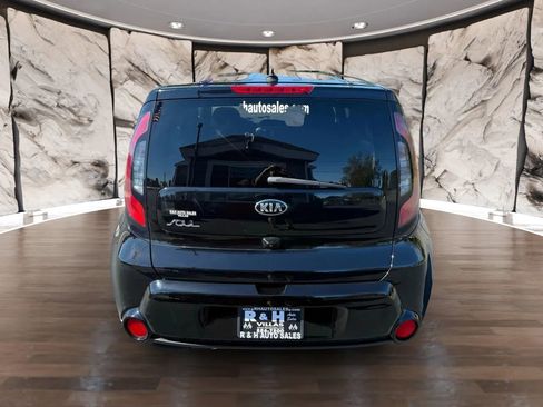 Used 2016 Kia Soul + image 5