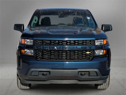 Used 2019 Chevrolet Silverado 1500 Custom w/ Custom Convenience Package image 3