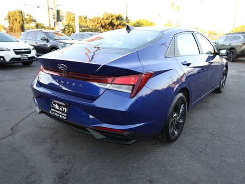 Used 2021 Hyundai Elantra SEL image 4