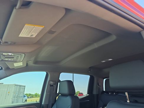 Used 2024 Chevrolet Silverado 1500 LTZ w/ LTZ Convenience Package II AWD/4WD image 31