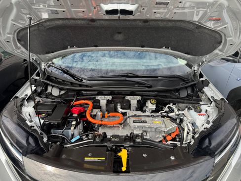 Used 2024 Nissan Ariya AWD image 3