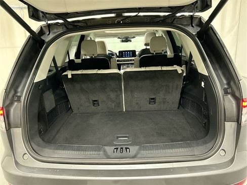 Used 2025 Lincoln Aviator Premiere w/ Equipment Group 101A image 24