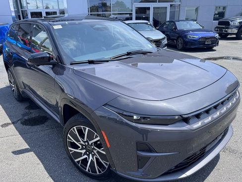 New 2025 Jeep Wagoneer S Limited image 1