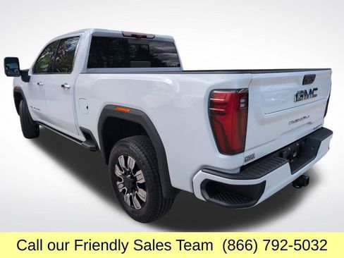 Used 2024 GMC Sierra 2500 Denali w/ Denali Reserve Package AWD/4WD image 3