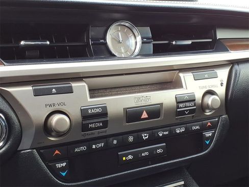 Used 2013 Lexus ES 350 image 18