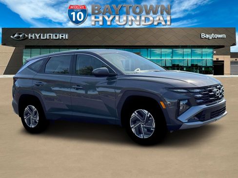 New 2026 Hyundai Tucson Blue SE image 10