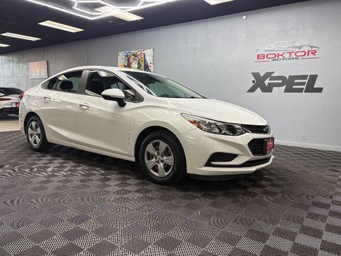 Used 2017 Chevrolet Cruze LS image 1