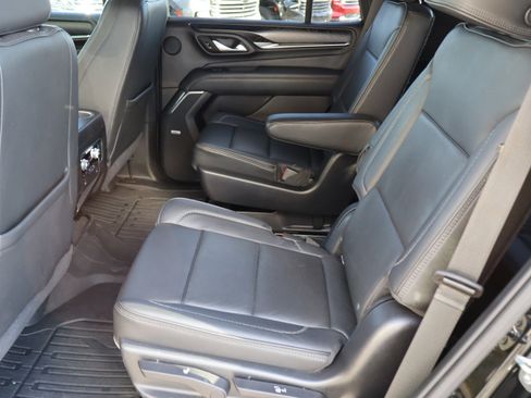 Used 2021 GMC Yukon Denali w/ Denali Premium Package image 33