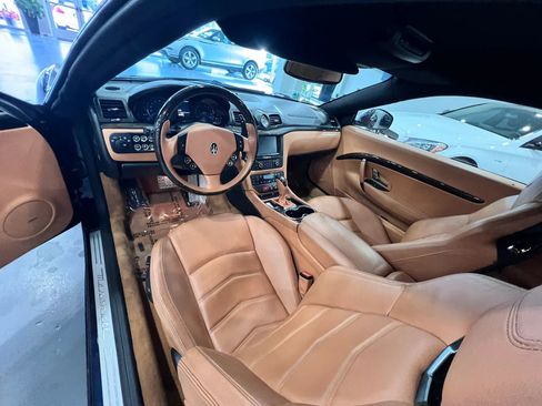 Used 2015 Maserati GranTurismo Sport RWD image 12