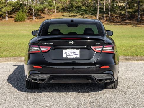 Used 2023 Nissan Maxima SR w/ Sport Mat Group image 5