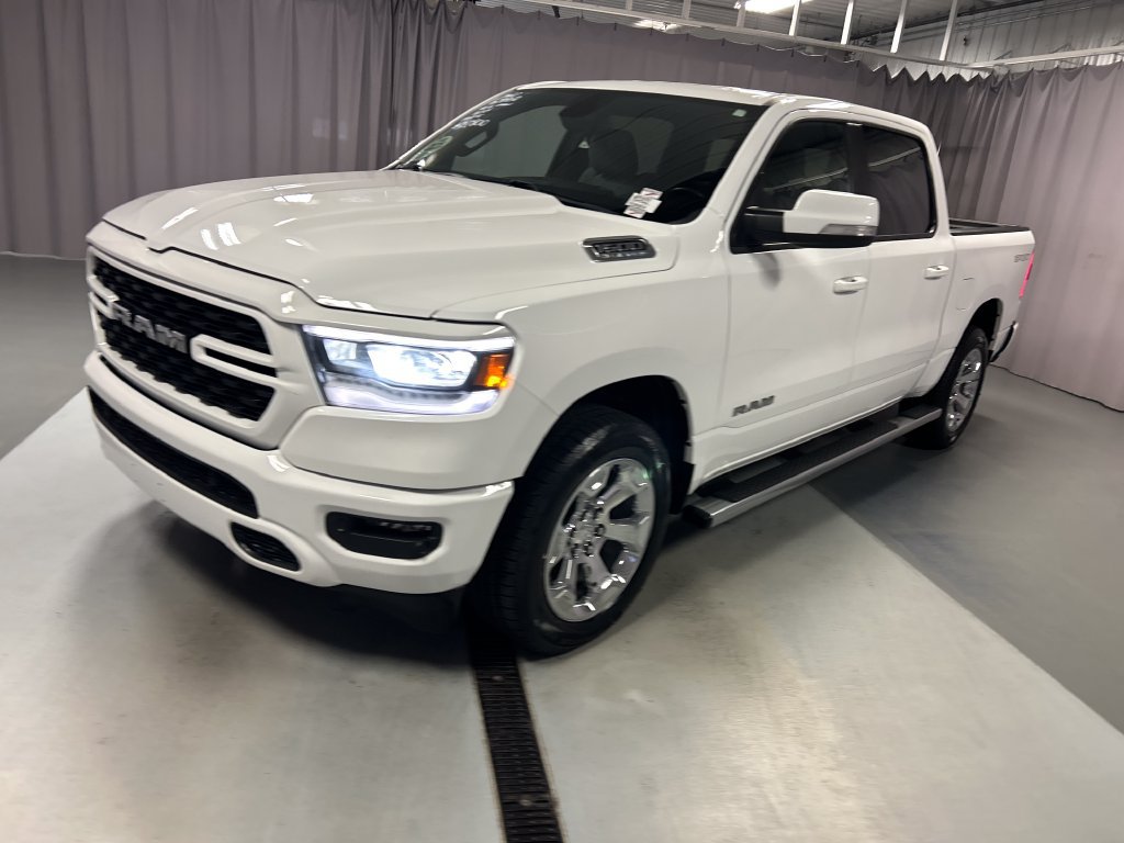 Used 2022 RAM 1500 Big Horn AWD/4WD image 3