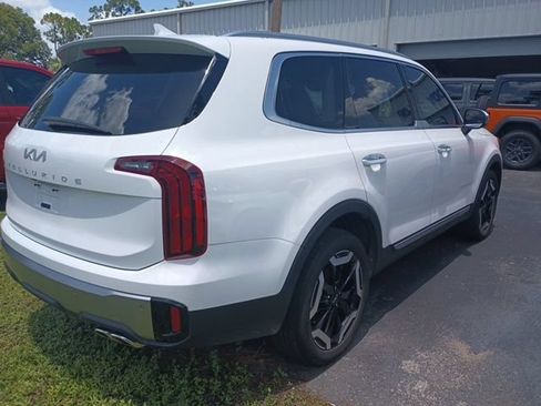 Used 2025 Kia Telluride S FWD image 5