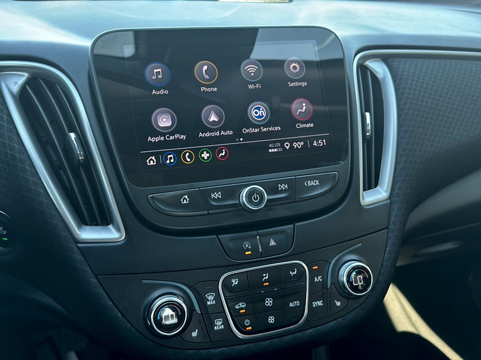 Used 2025 Chevrolet Malibu LT FWD image 18