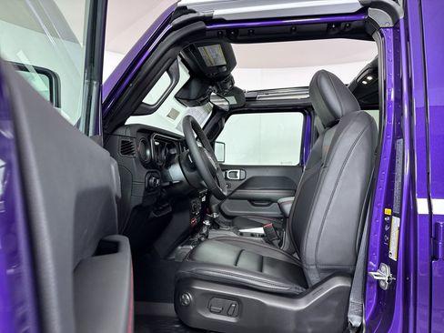 New 2026 Jeep Wrangler Unlimited Rubicon w/ Whitecap Package AWD/4WD image 7