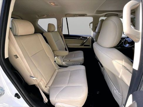 Used 2020 Lexus GX 460 Premium AWD/4WD image 25