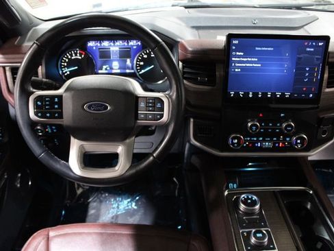 Used 2022 Ford Expedition Max Limited image 34